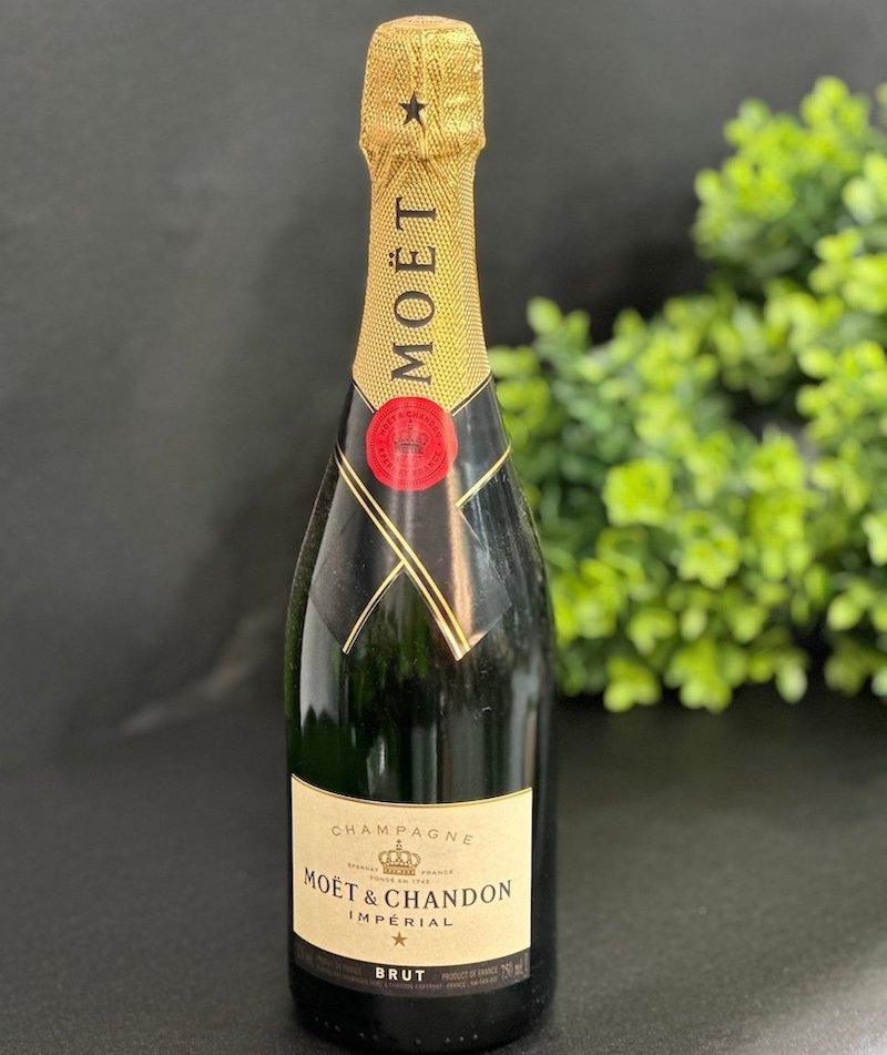 Moët & Chandon Champagne - Wild Pansi 